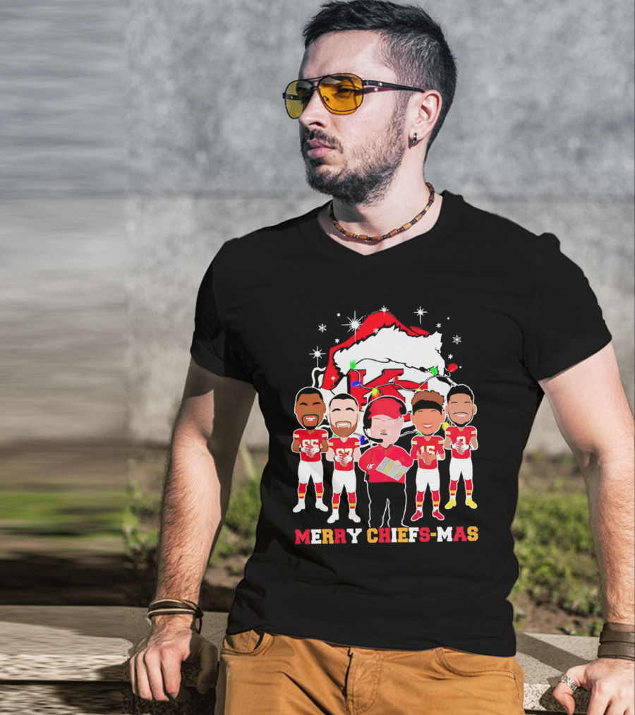 Kansas City Chiefs Merry Chiefs-Mas Christmas NFL Team Festive Cartoon Players And Santa Hat T-Shirt