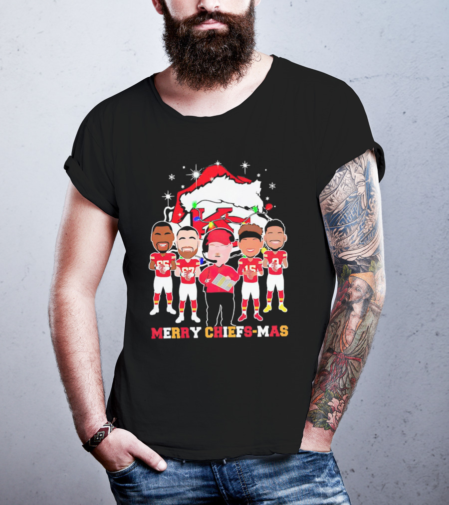 Kansas City Chiefs Merry Chiefs-Mas Christmas NFL Team Festive Cartoon Players And Santa Hat T-Shirt