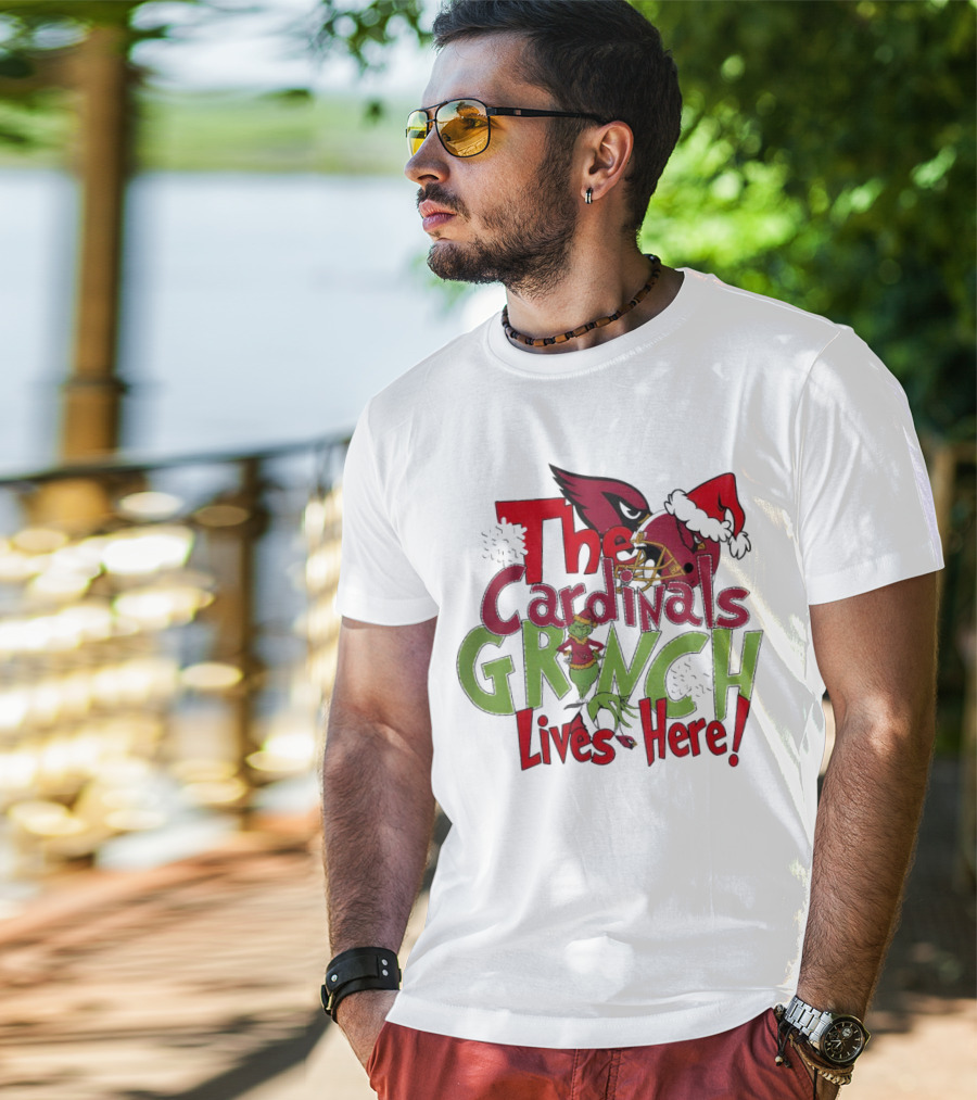 The Cardinals Grinch Lives Here Christmas Arizona T-Shirt