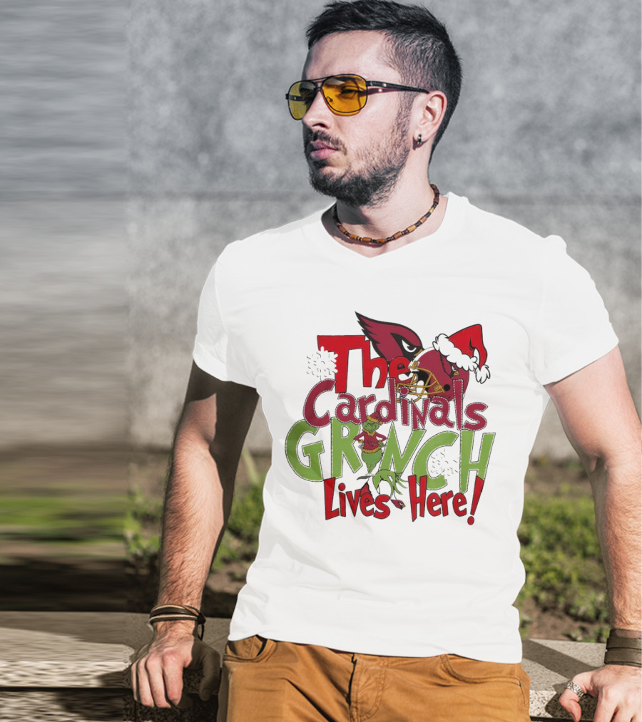 The Cardinals Grinch Lives Here Christmas Arizona T-Shirt