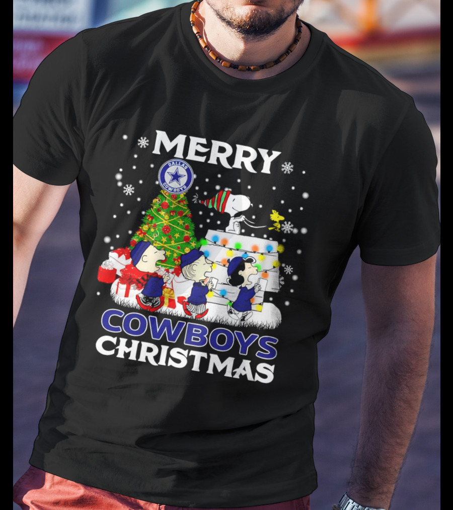 Merry Dallas Cowboys Peanuts Characters Christmas T-Shirt