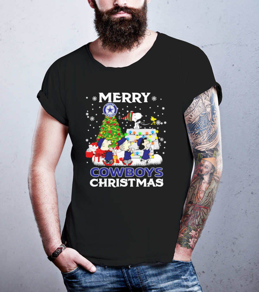Merry Dallas Cowboys Peanuts Characters Christmas T-Shirt
