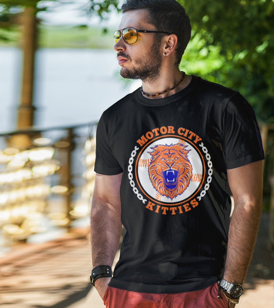 Motor City Kitties Baseball MLB Detroit Tigers Lion Chain Emblem T-Shirt