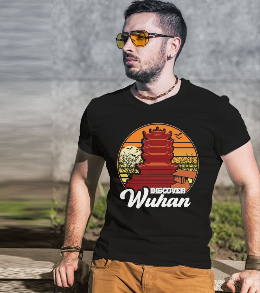 Discover Wuhan Pagoda Vintage Sunset Scene T-Shirt