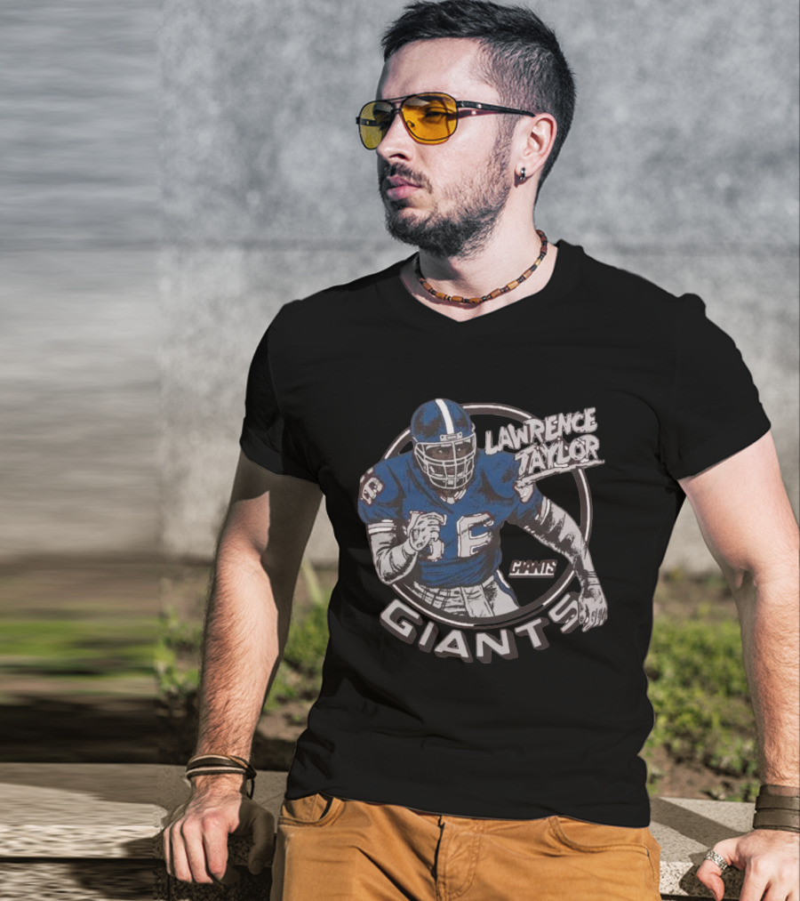 New York Giants Lawrence Taylor Giants Circle T-Shirt