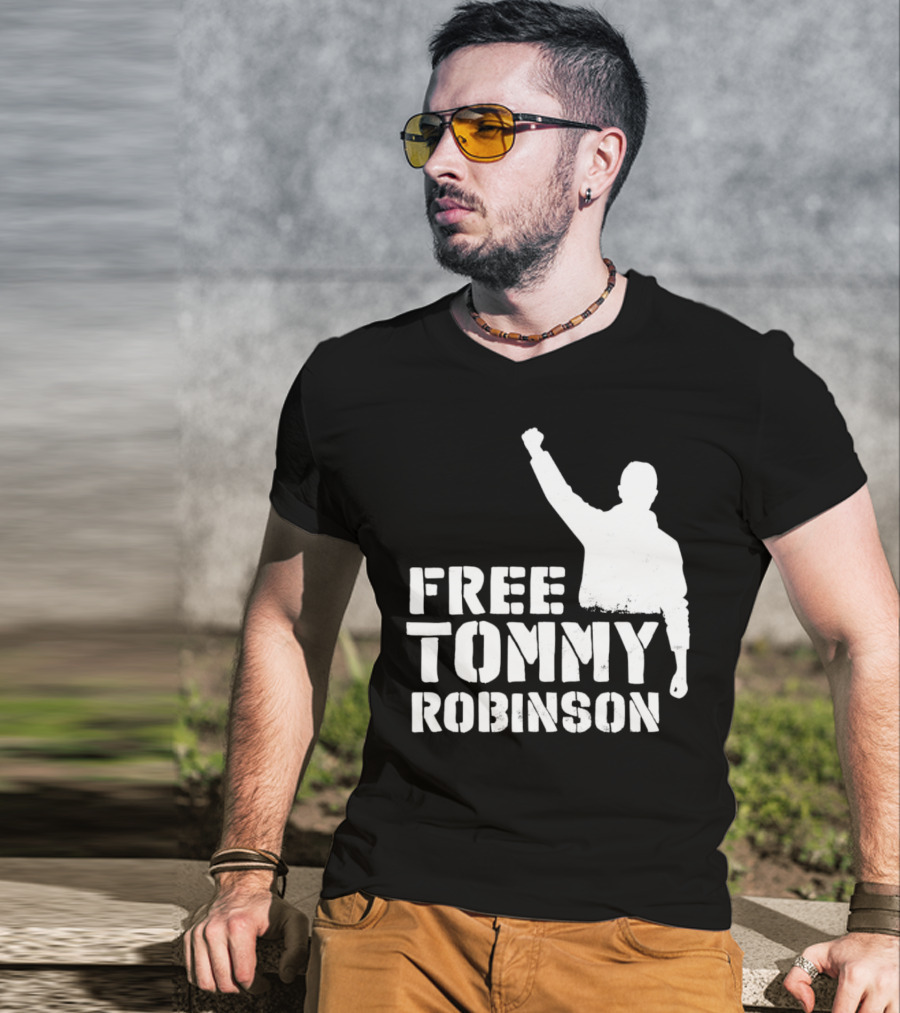 Free Tommy Robinson Silhouette Fist Raised Protest T-Shirt