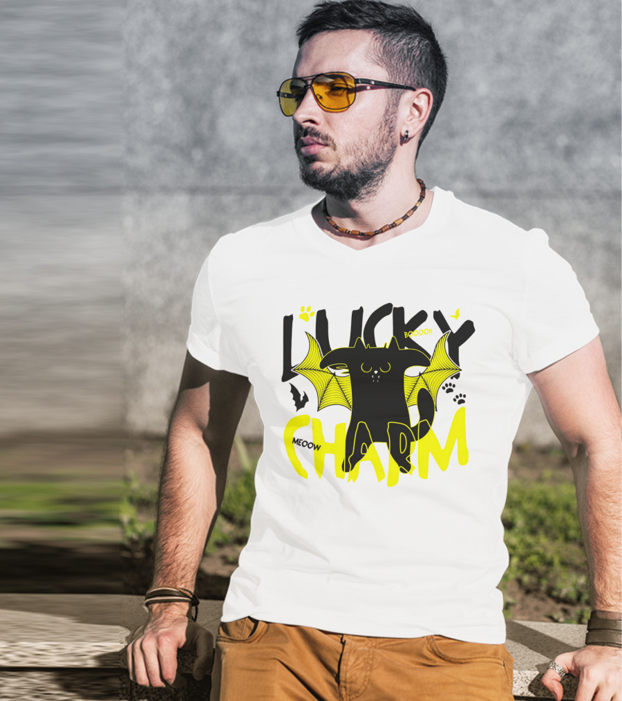 Lucky Charm Booo Meoow Bat Cat Halloween Paws T-Shirt