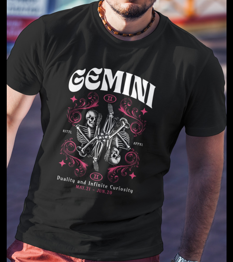 Gemini Zodiac Skeleton Duality Infinite Curiosity Vintage May 21 Jun 20 T-Shirt
