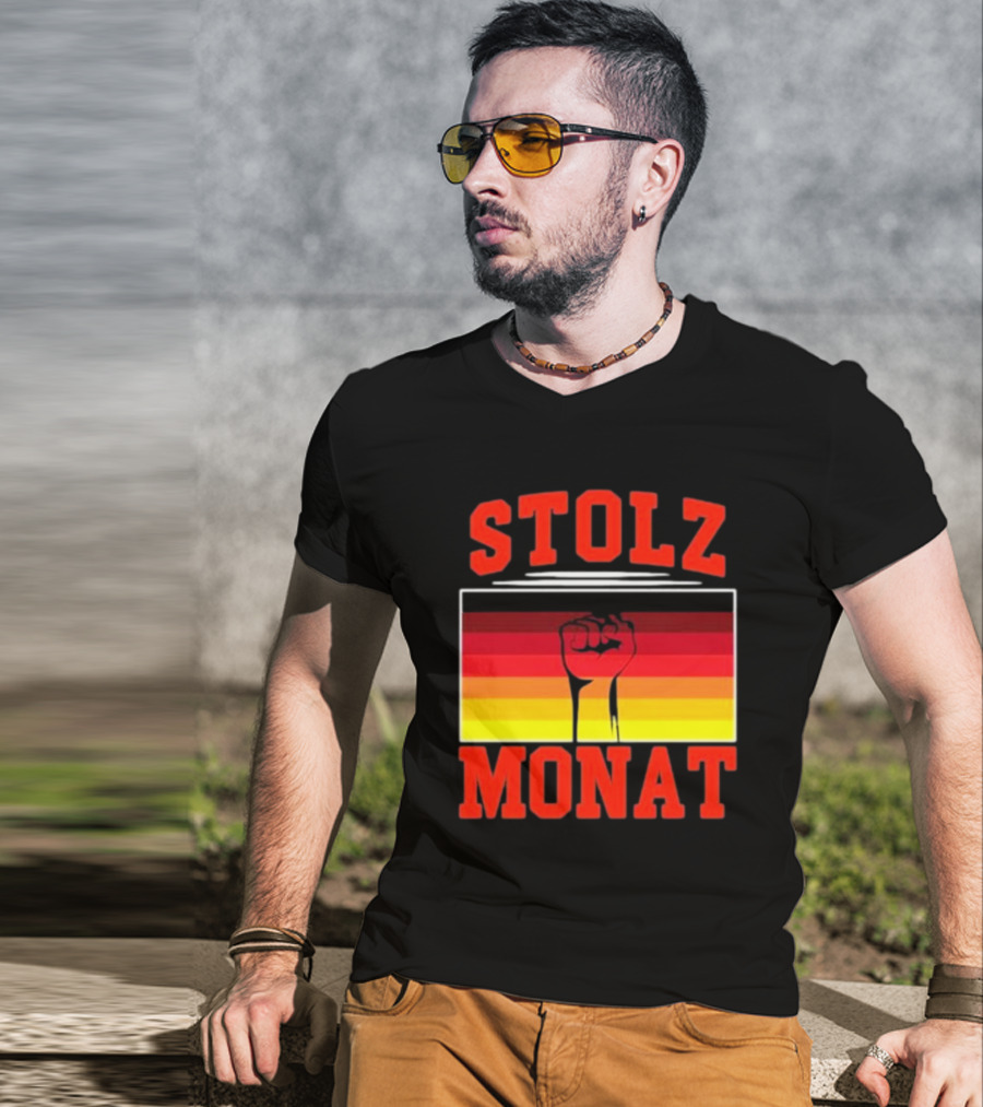 Stolz Monat Fist With German Flag Colors T-Shirt