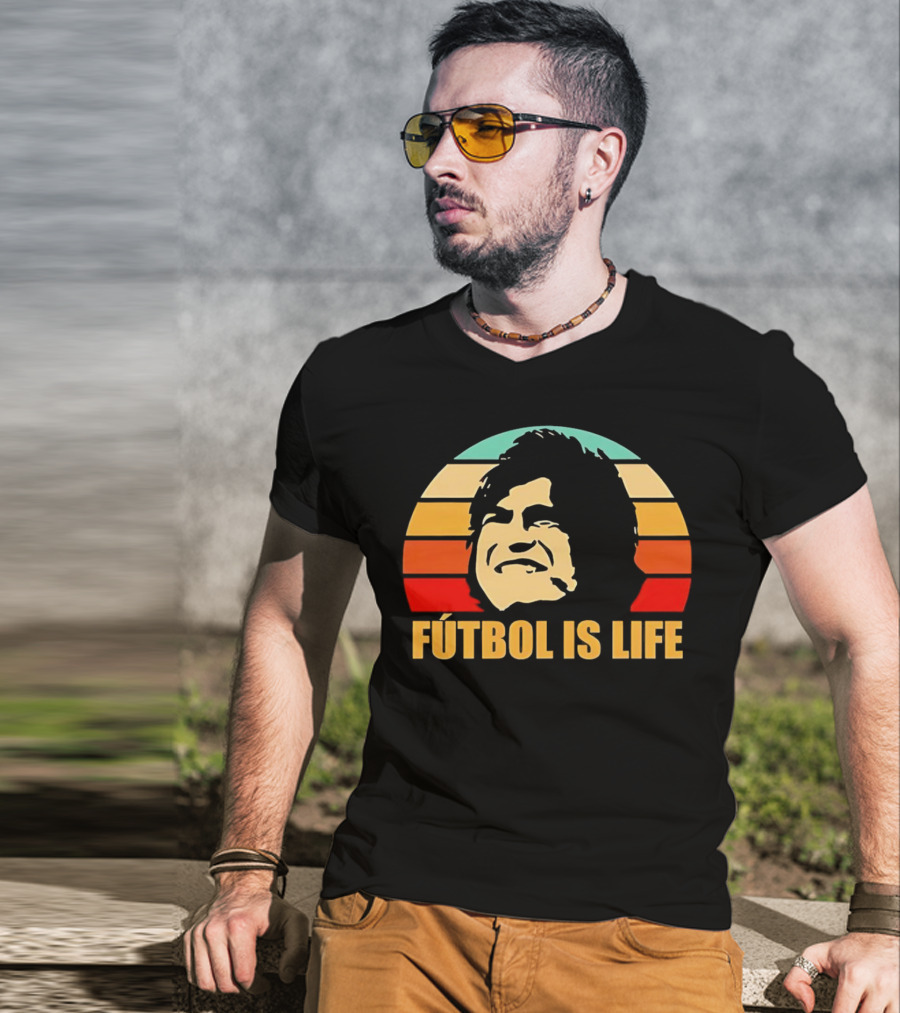 Fútbol Is Life Vintage Retro Sunset T-Shirt