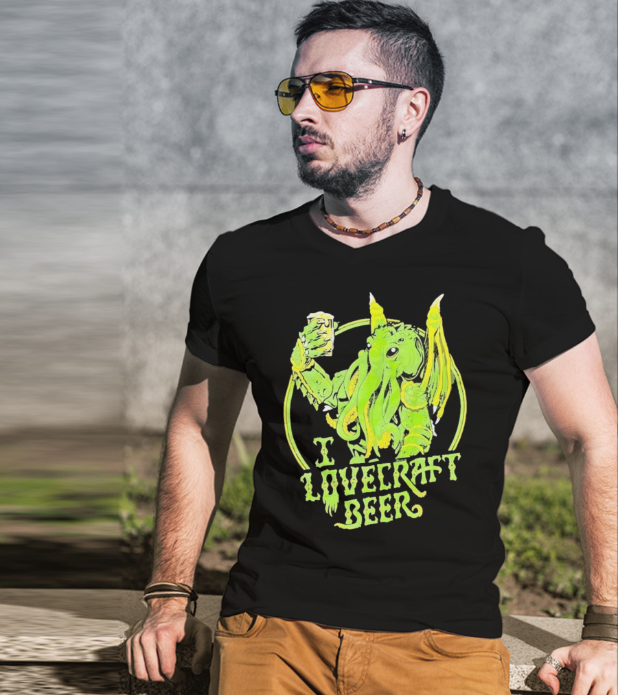 Cthulhu I Love Craft Beer Green Creature Holding Mug T-Shirt