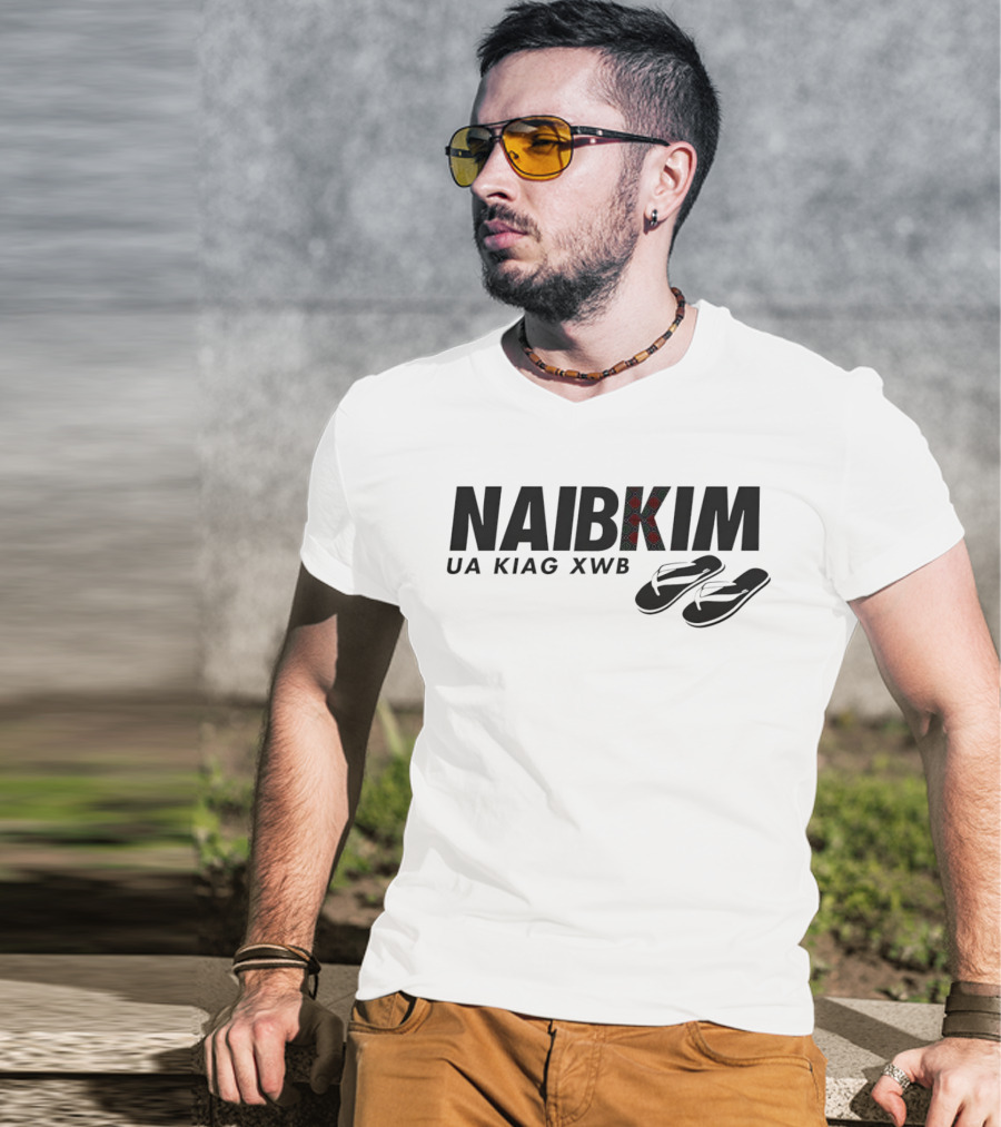 Naibkim Ua Kiag Xwb Floral K Sandals T-Shirt