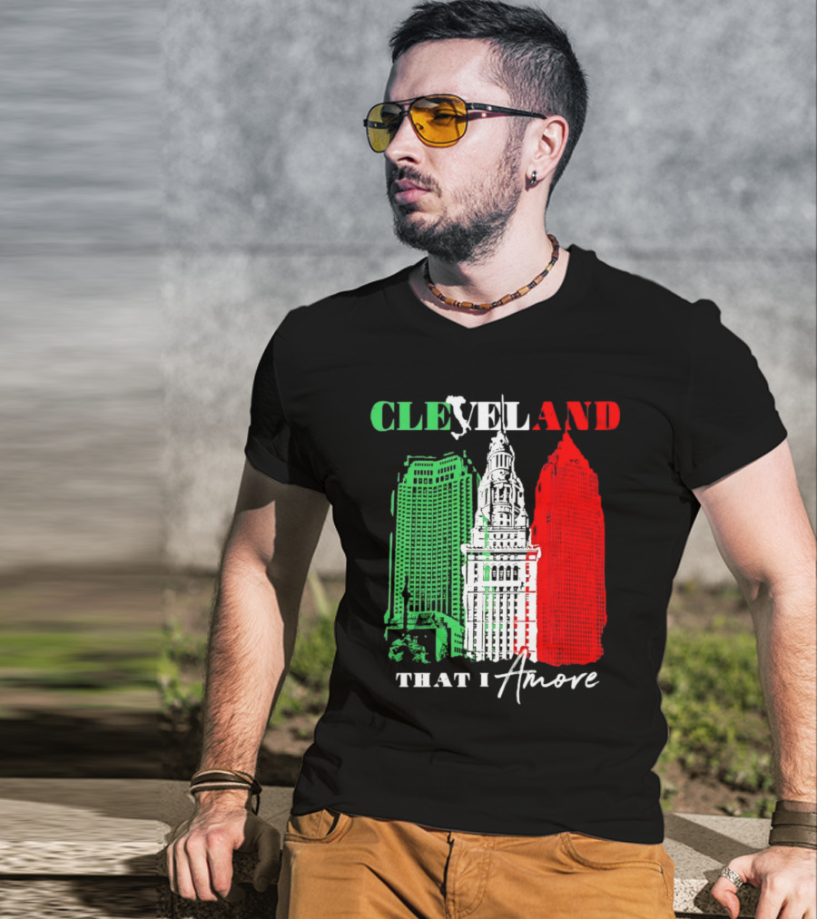 Cleveland That I Amore Italy Flag Skyline T-Shirt