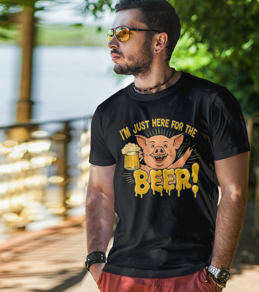 I’m Just Here For The Beer Pig With Beer Mug T-Shirt