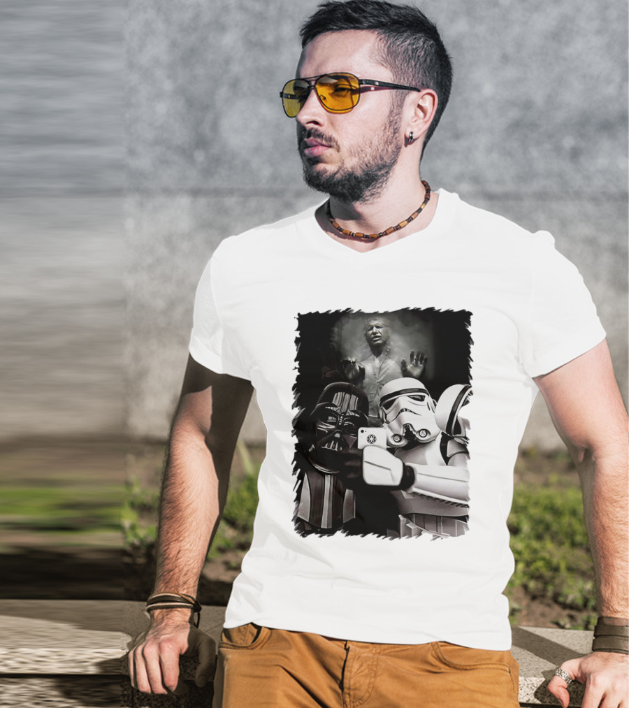 Star Wars Darth Vader And Stormtrooper Taking Selfie With Han Solo Frozen In Carbonite T-Shirt