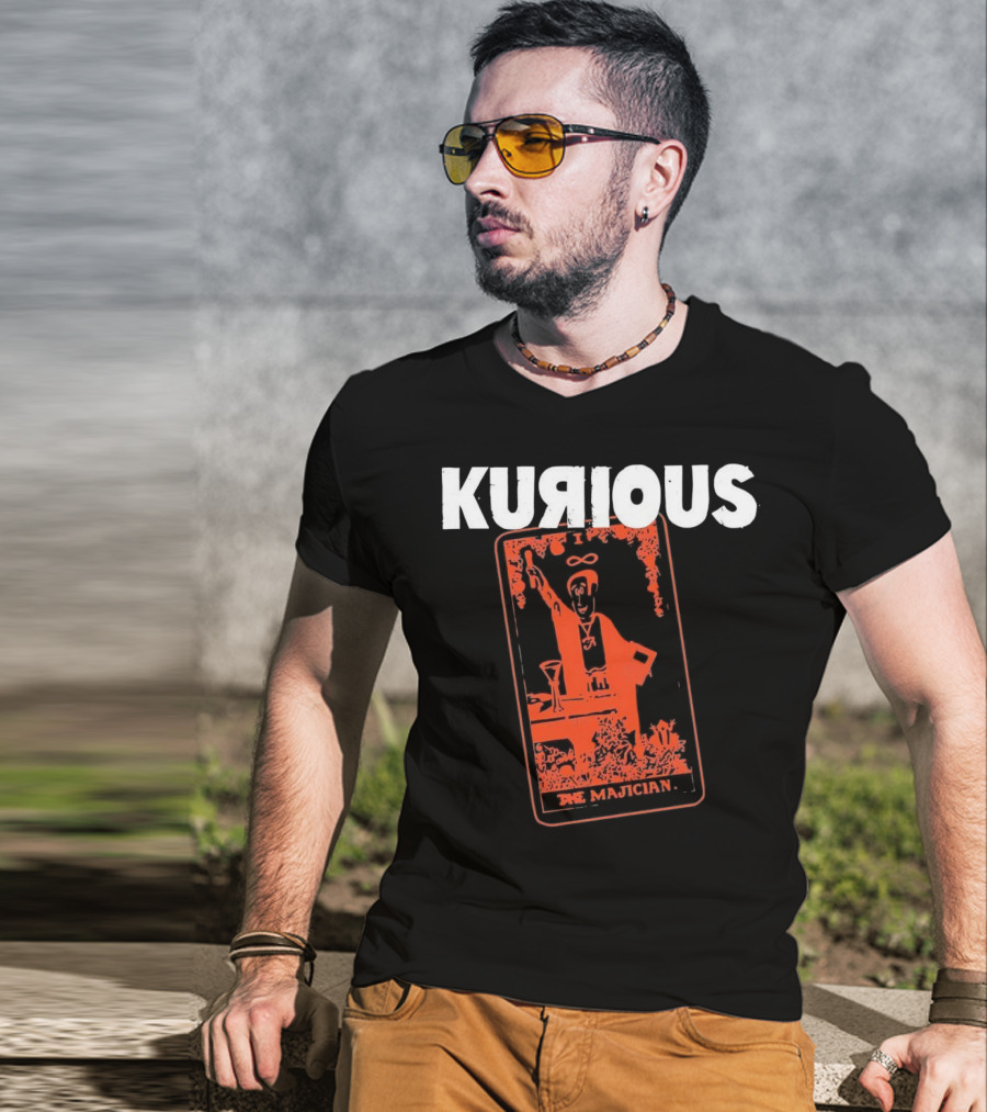 Kurious Gasdrawls The Majician Tarot Card T-Shirt