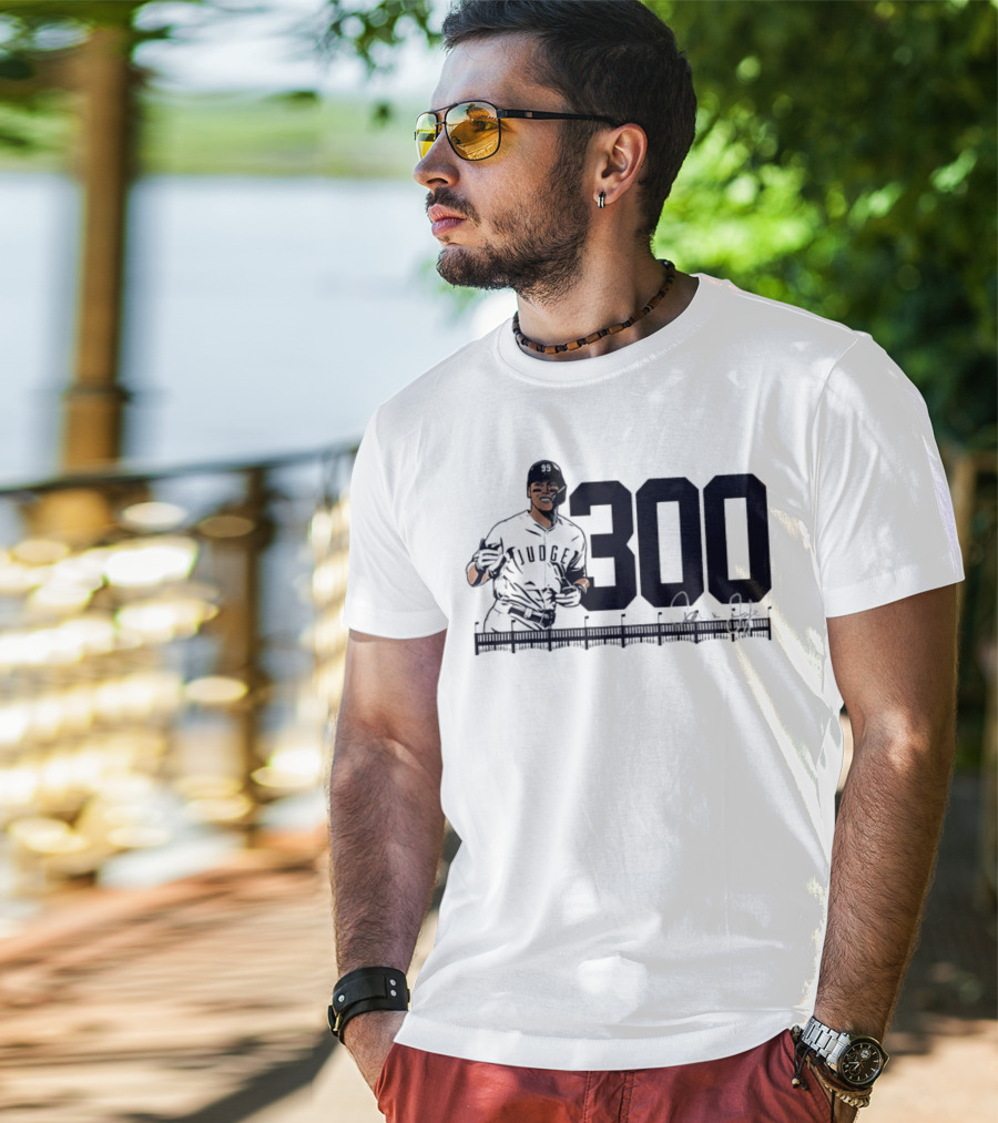 Aaron Judge 300 Career Home Runs Yankees Signature T-Shirt
