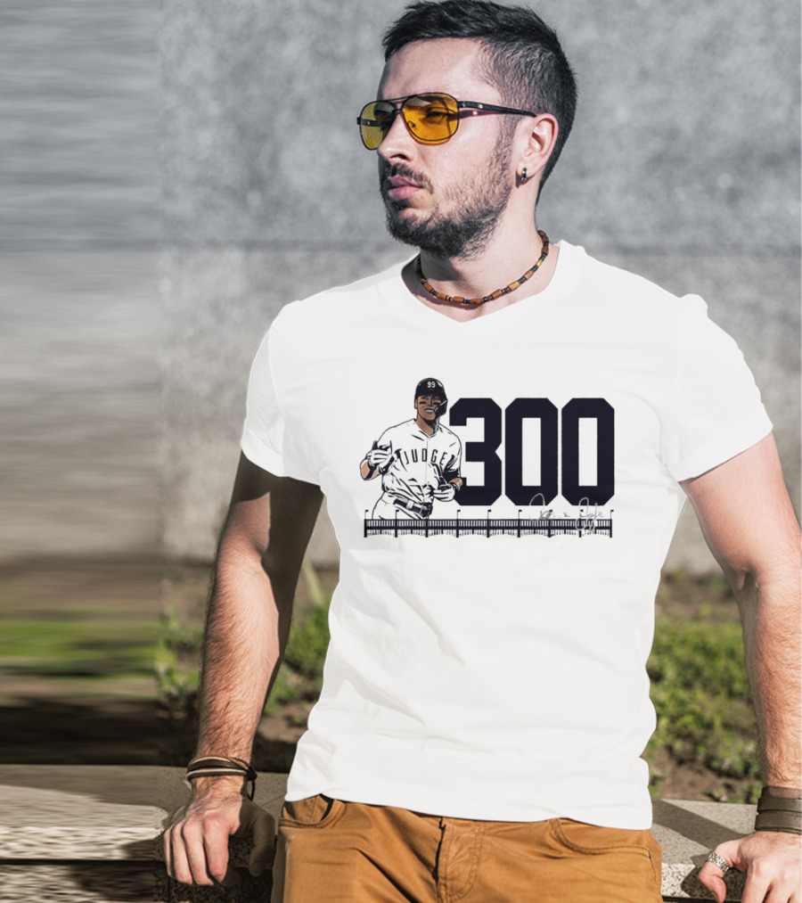 Aaron Judge 300 Career Home Runs Yankees Signature T-Shirt