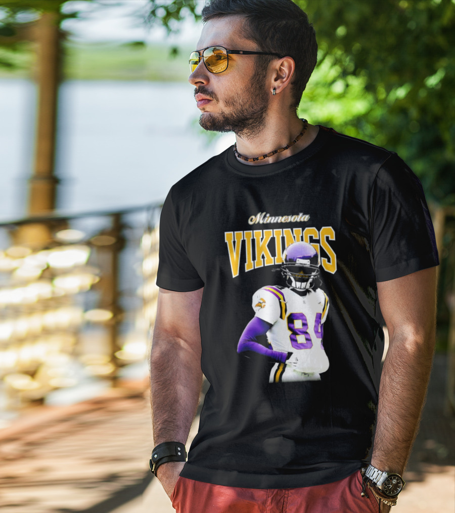 Minnesota Vikings Randy Moss Number 84 Retired Player Sideline Legend T-Shirt