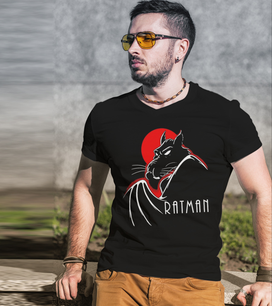 Ratman Splinter Shadow Against Red Moon In Batman T-Shirt