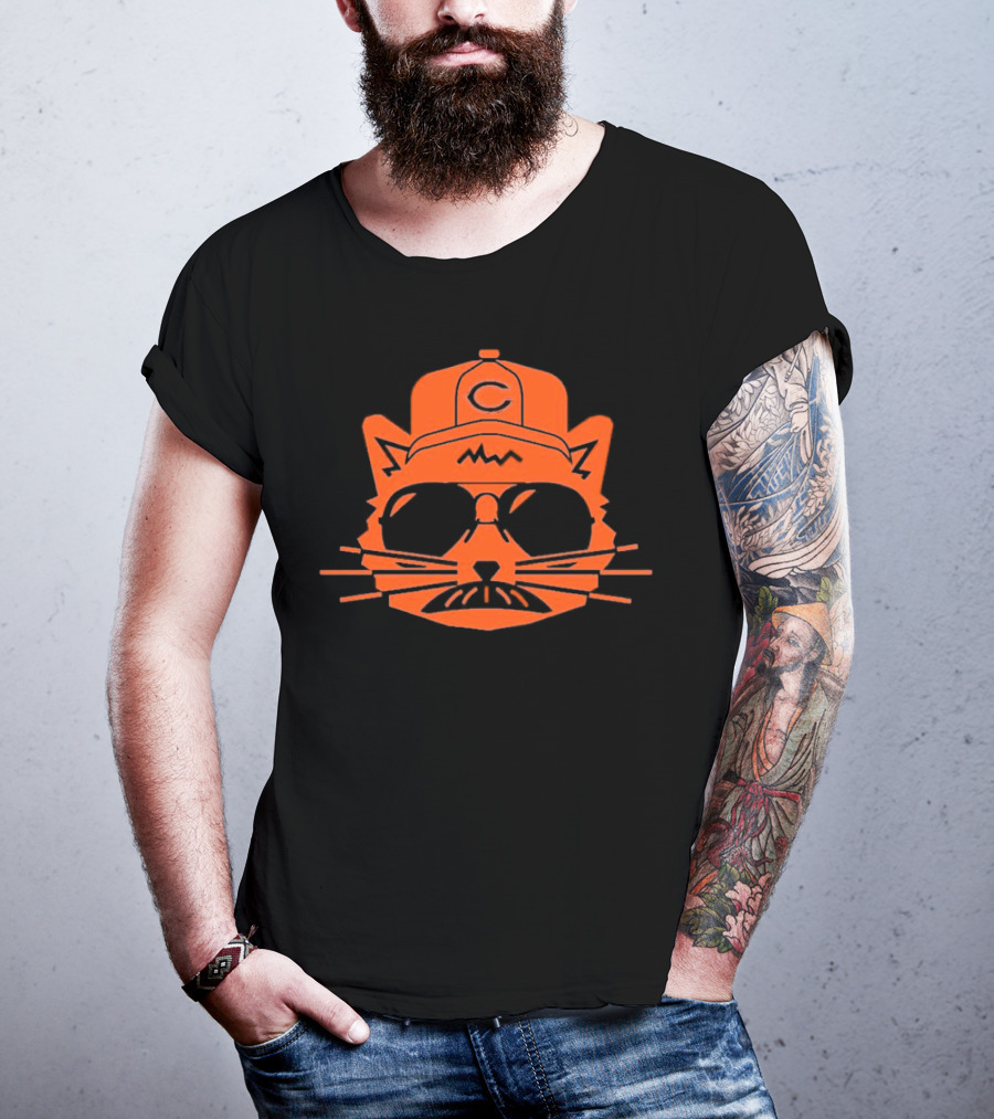 Gary Is A Super Fan Chicago Bears Cat With Sunglasses And Cap T-Shirt