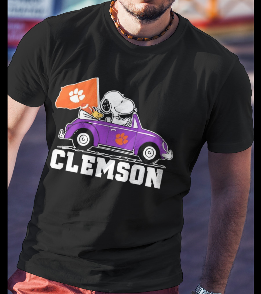 Snoopy And Woodstock In Purple Car With Clemson Flag T-Shirt