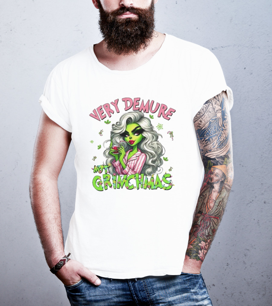 Very Demure Not Grinchmas Christmas Grinch Girl T-Shirt