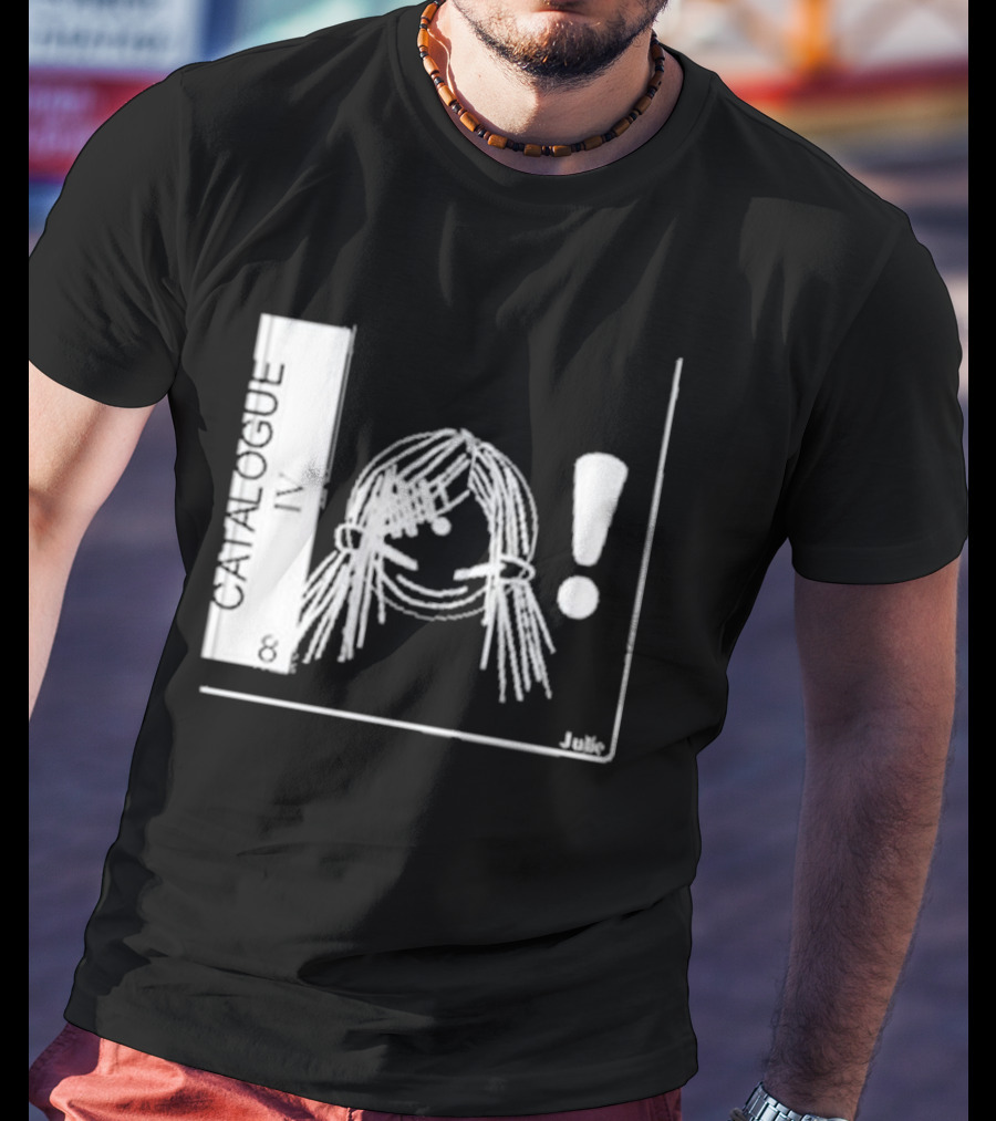 Catalogue IV Julie T-Shirt