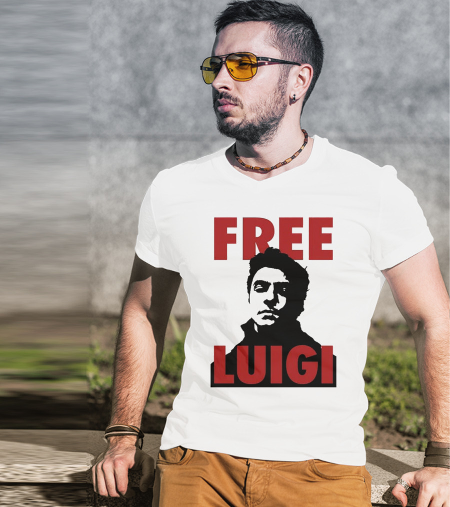 Free Luigi Mangione Bold Statement Iconic T-Shirt