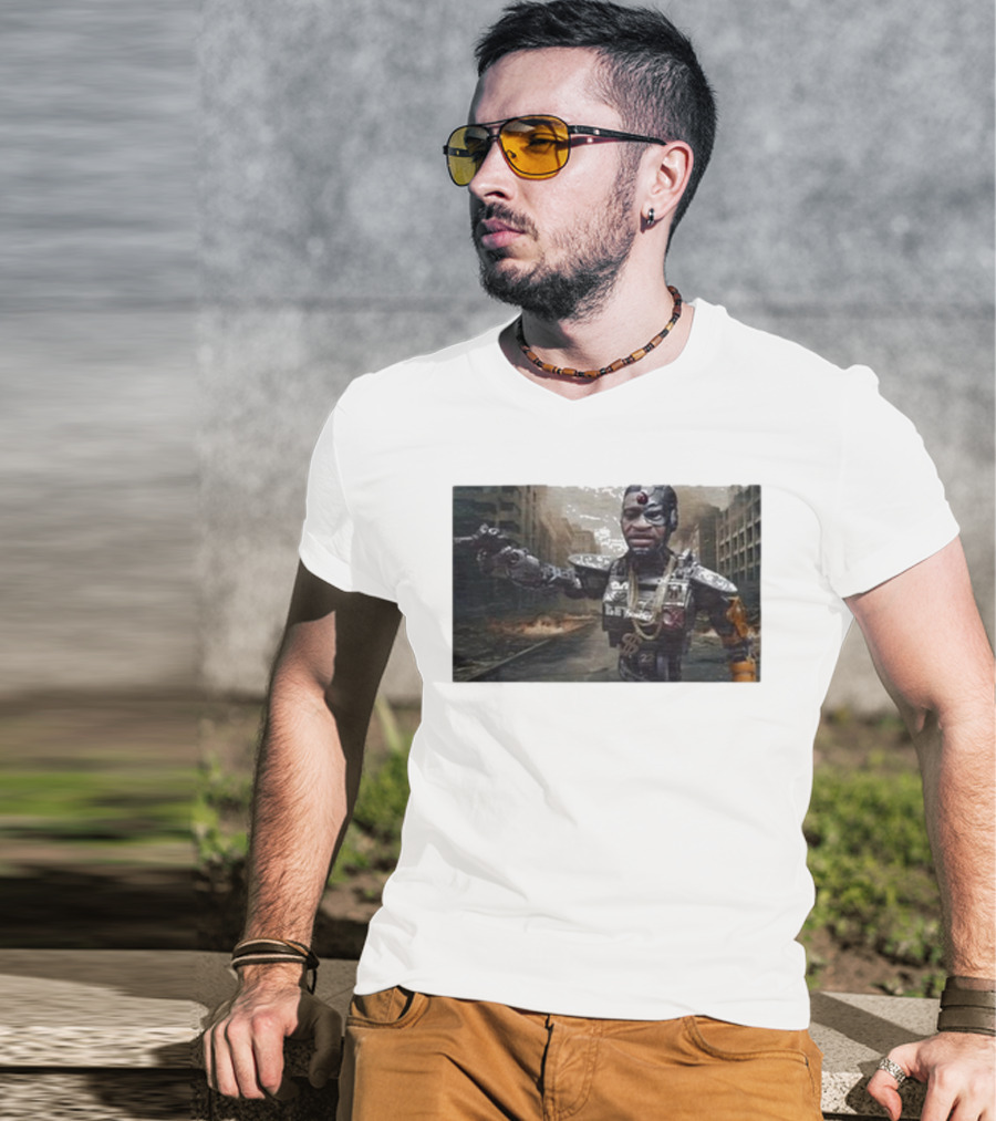 Errl Gangsta Droyd Robot Cyborg In Post-Apocalyptic City Scene T-Shirt