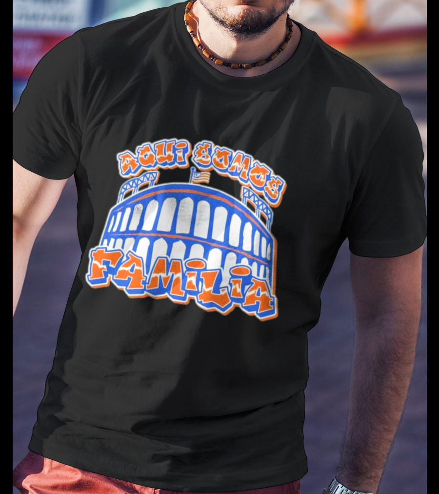 Aqui Somos Familia Citifield New York Mets T-Shirt