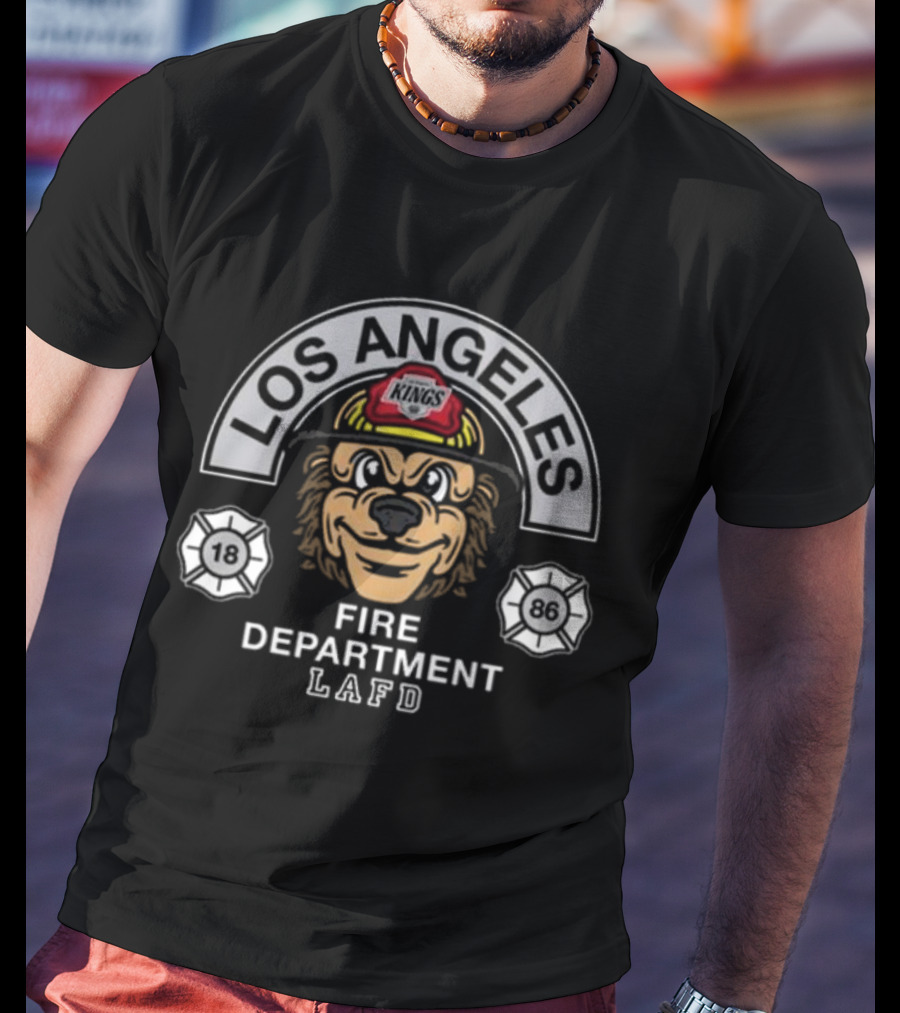 Los Angeles Fire Department LAFD Kings 1886 Badge Lion Firefighter Helmet T-Shirt