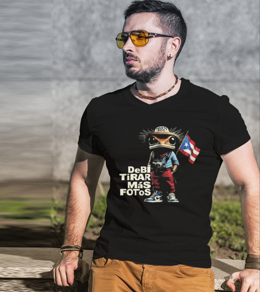 DeBi TiRAR Más FoTOs Puerto Rico Flag Frog Character Shoes T-Shirt