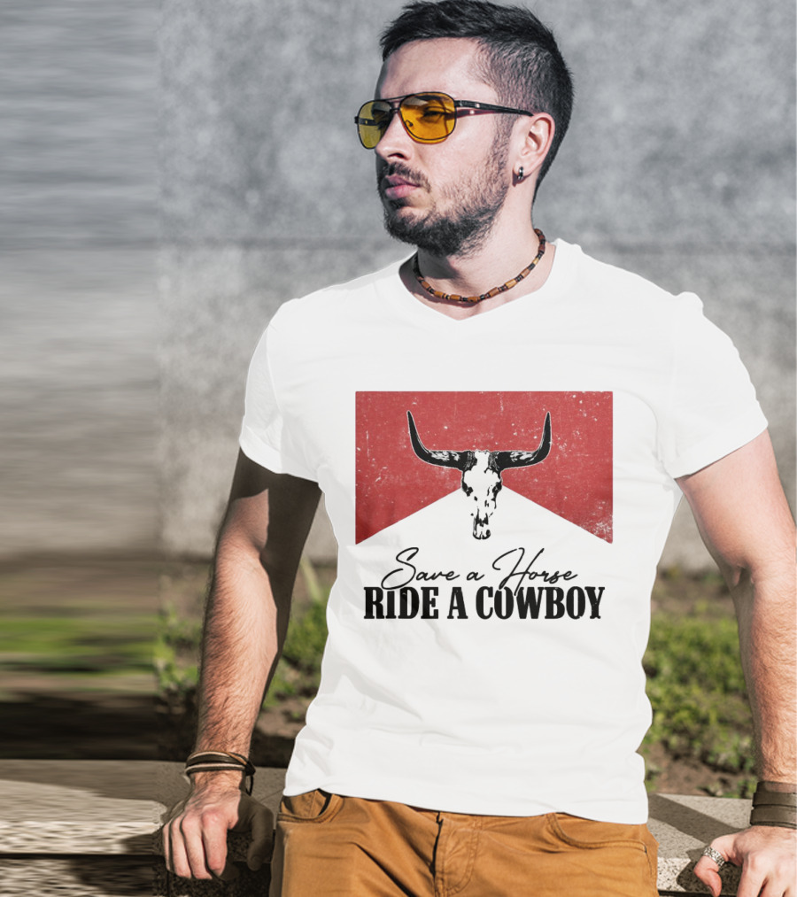 Cowboy Bull Skull Save A Horse Ride A Cowboy Retro Western T-Shirt