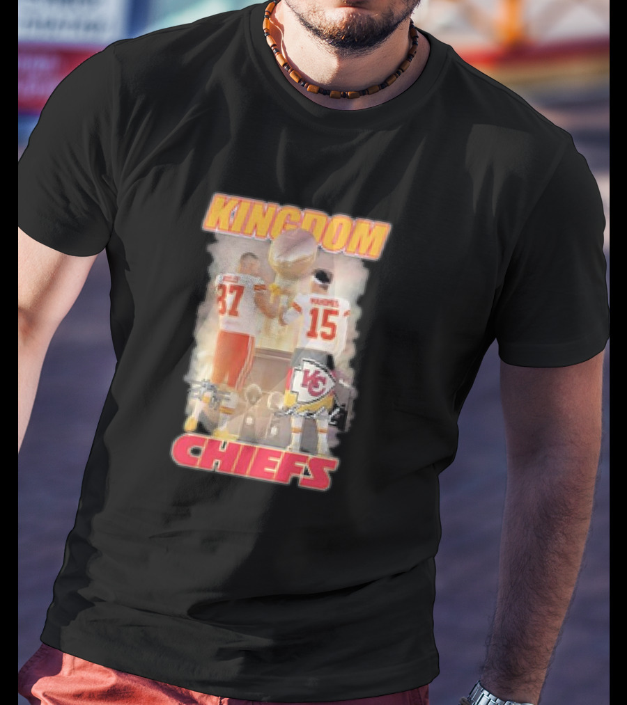 Chiefs Kingdom Travis Kelce Patrick Mahomes Trophy Celebration T-Shirt