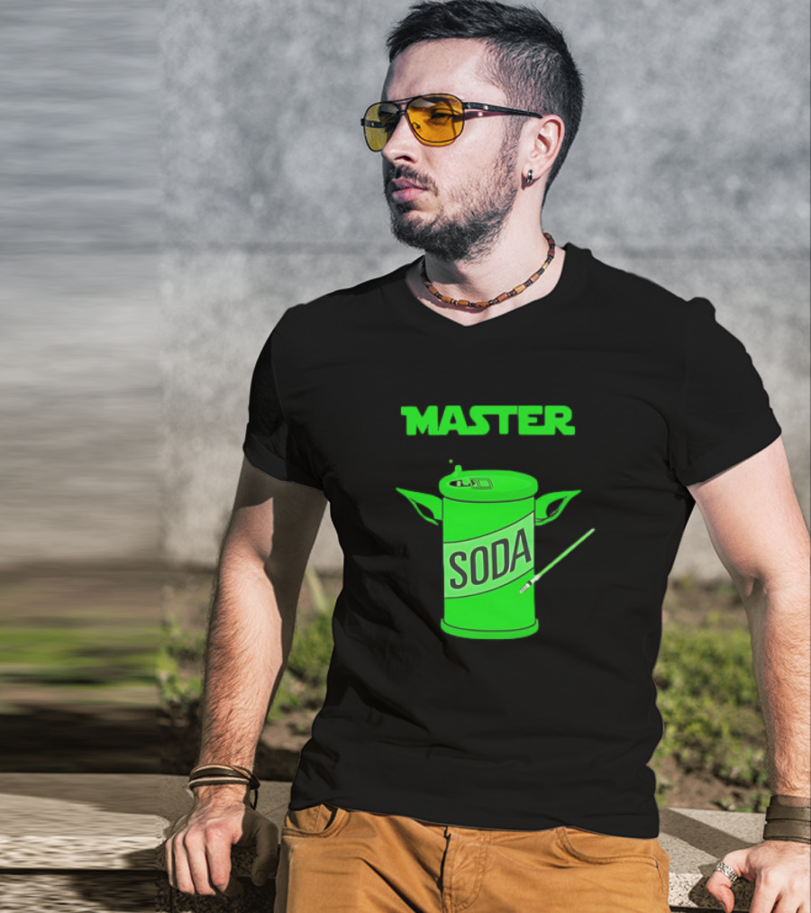 Master Soda Lightsaber Yoda Can T-Shirt