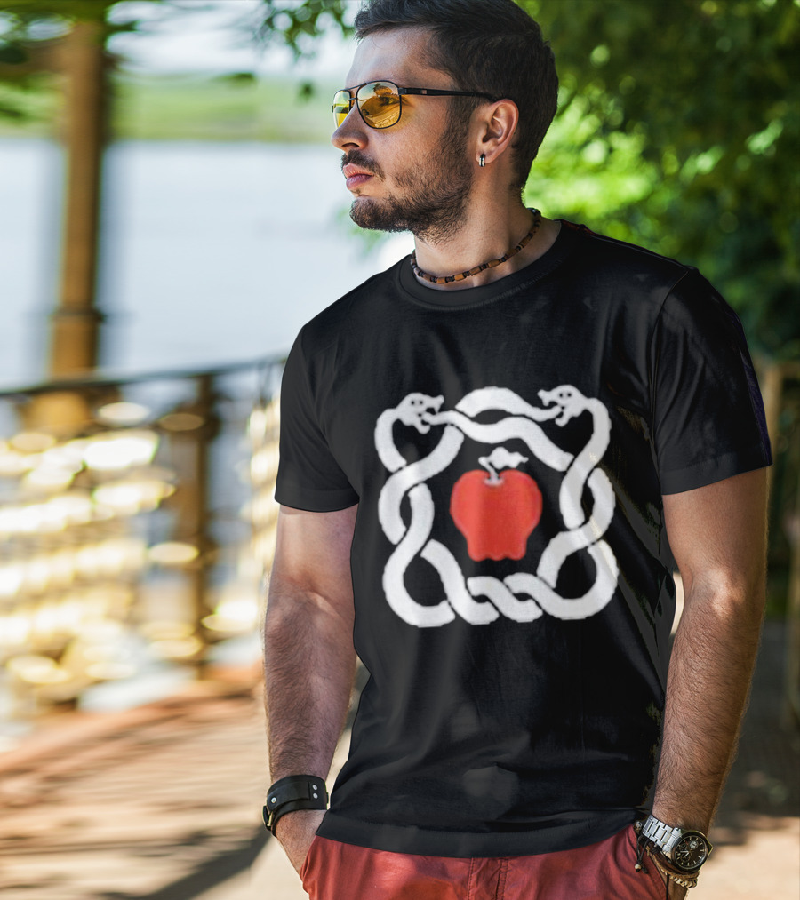 Msg Snake Dom Dolla Red Apple White Snakes T-Shirt