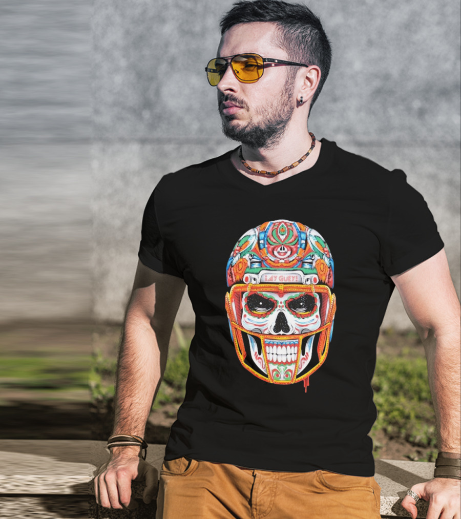 Primera De 10 ¡Ay Güey! Colorful Skull Football Helmet T-Shirt
