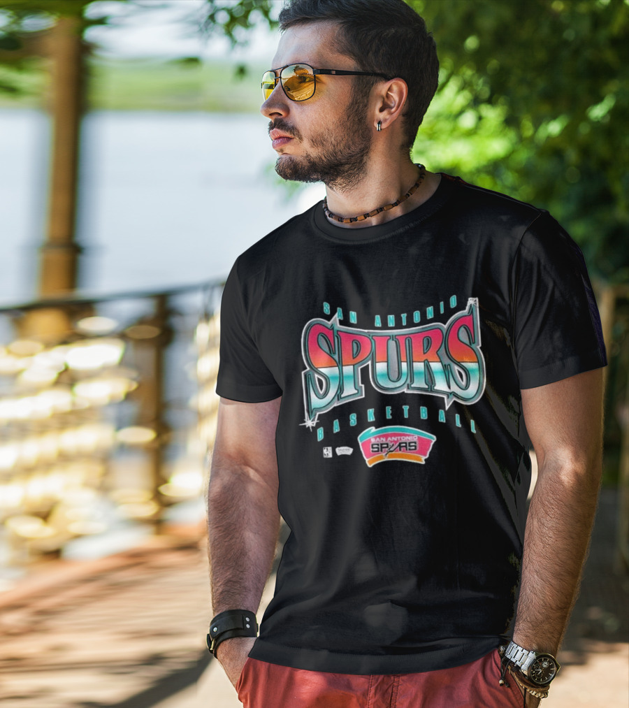 San Antonio Spurs Basketball Retro Logo Vintage Style T-Shirt