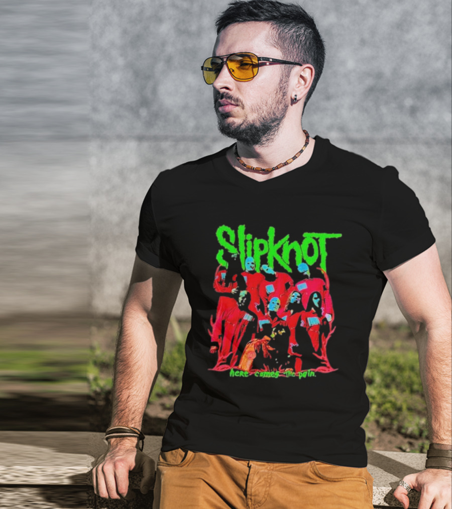 Slipknot Here Comes The Pain Text With Red Figures And Green Logo T-Shirt