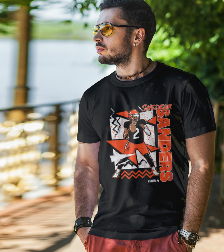 Shedeur Sanders 90s Style Retro Football Illustration T-Shirt