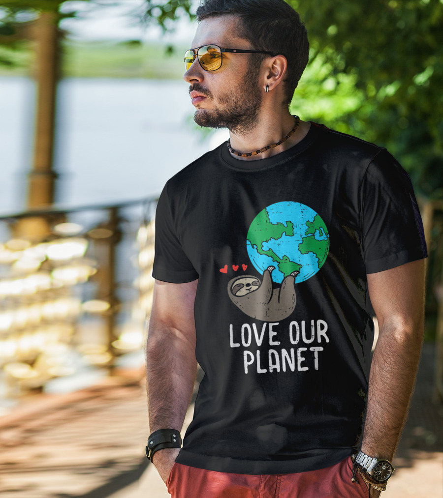 Love Our Planet Sloth Hanging Earth Day Cute Men Hearts Earth T-Shirt