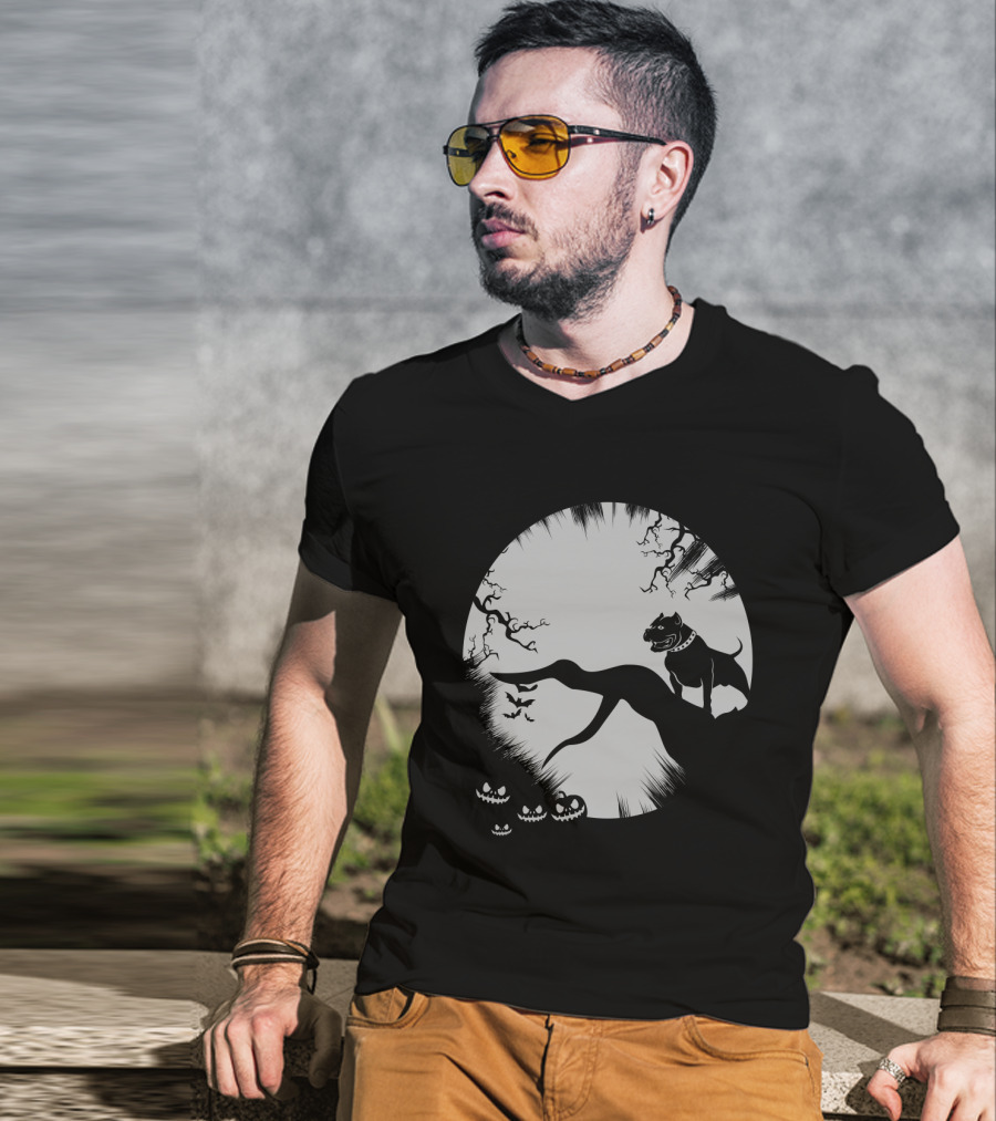 Pitbull Halloween Moon With Jack O'Lanterns And Bats T-Shirt