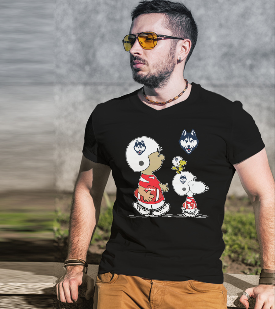 Connecticut Huskies Snoopy Football Team Pals T-Shirt
