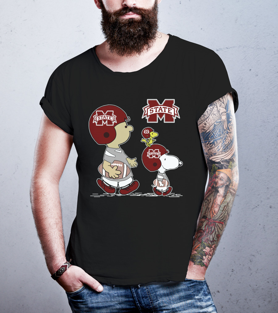 Ms State Bulldogs Snoopy And Woodstock Football Helmet M T-Shirt