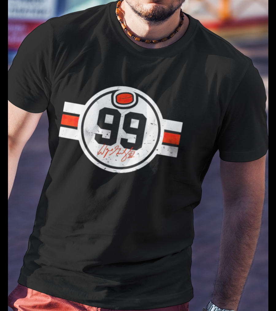 Wayne Gretzky No. 99 Edmonton Signature Hockey Puck Circle T-Shirt