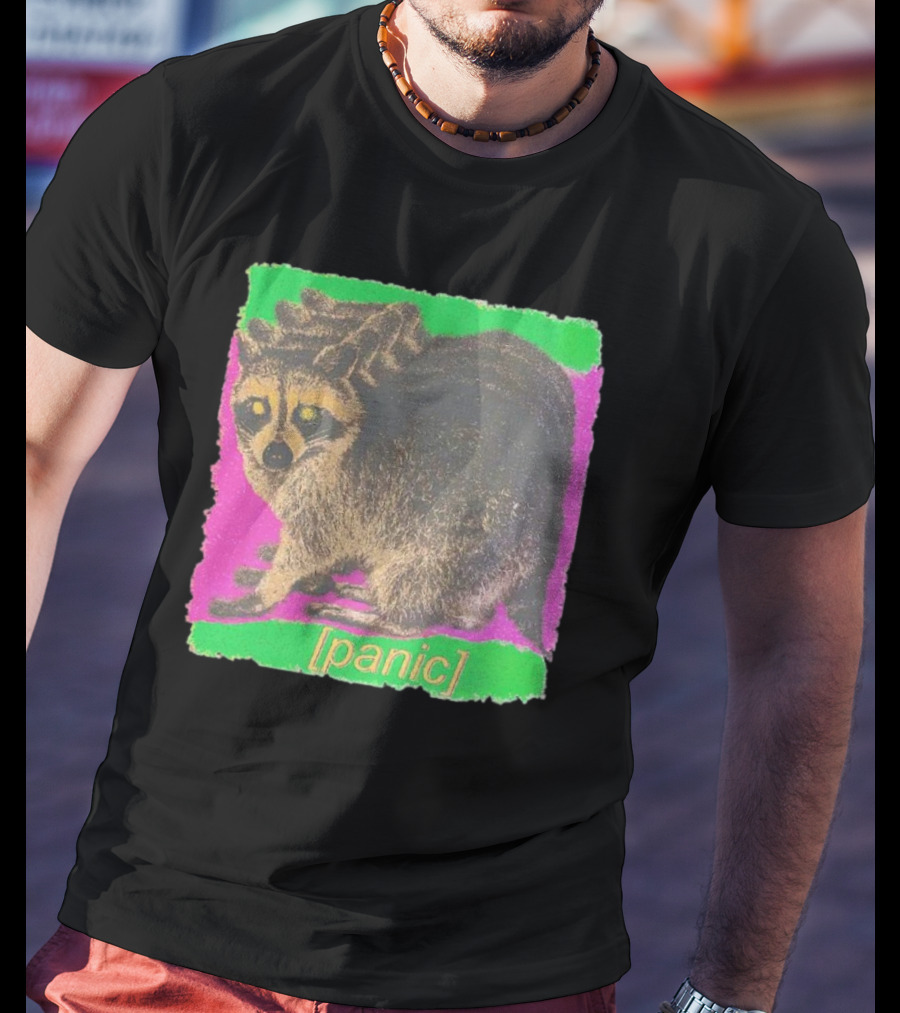 Raccoon [panic] Colorful Retro T-Shirt