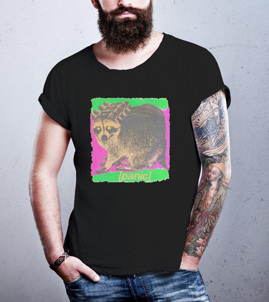 Raccoon [panic] Colorful Retro T-Shirt
