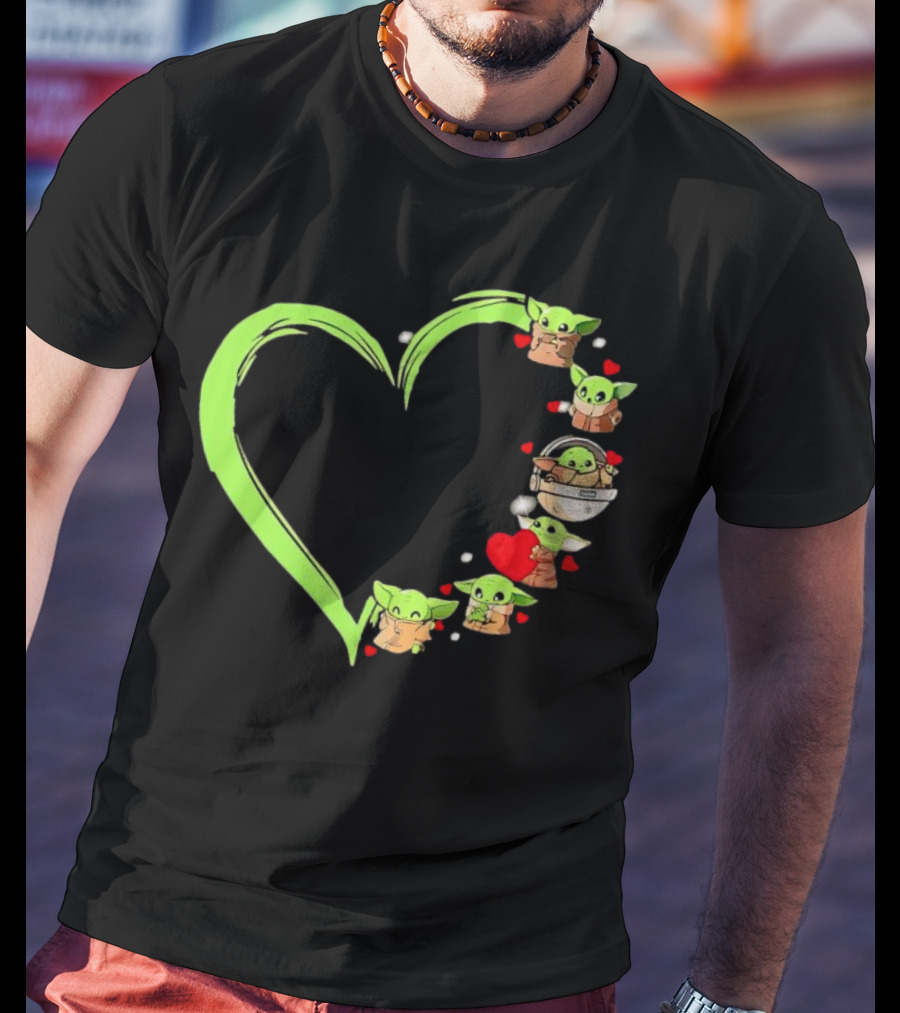 Baby Yoda Cute Heart Green Outline Mandalorian Grogu Love T-Shirt