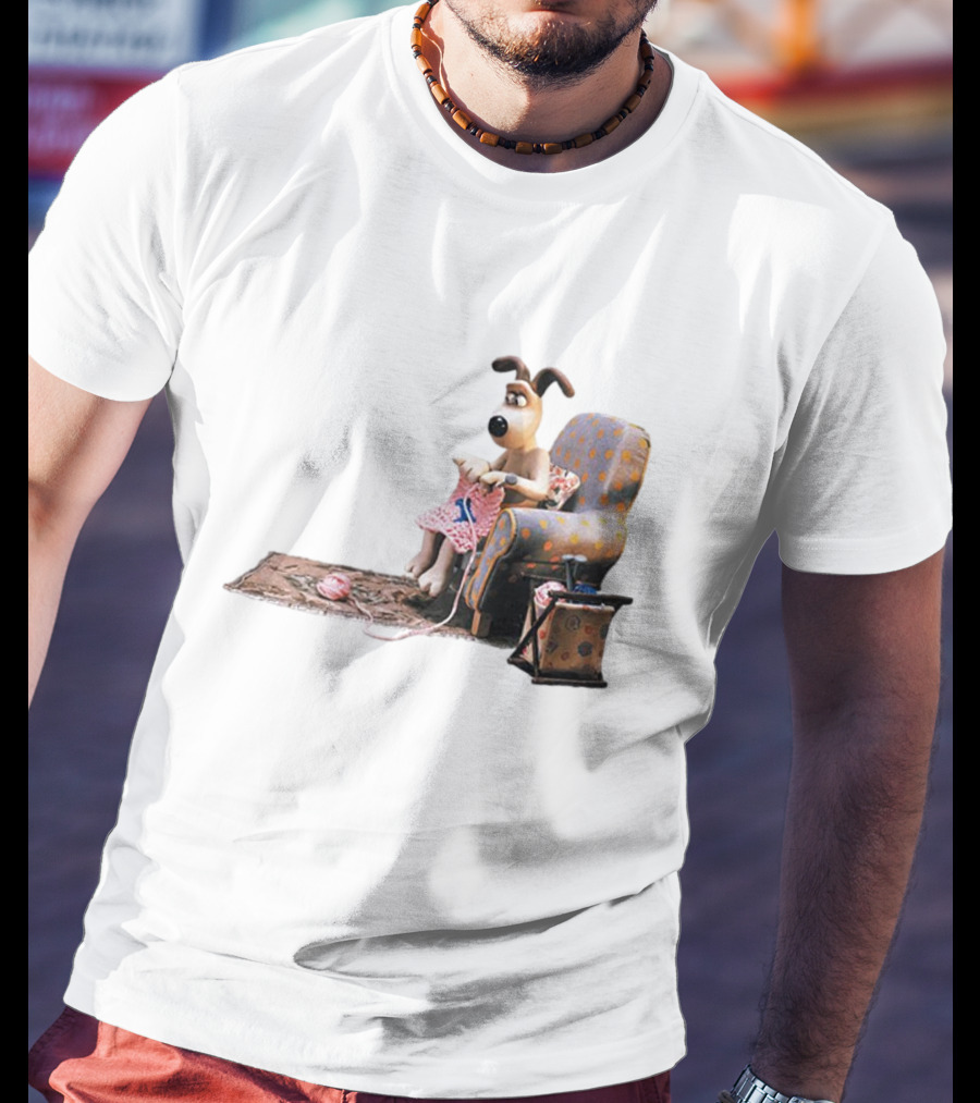 Wallace And Gromit Gromit Knitting In Armchair With Yarn Basket T-Shirt